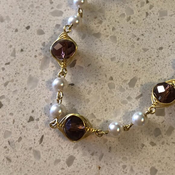 Vintage Pearl & Gold Wire-Wrapped Crystal Necklace – Elegant & Timeless - Picture 3 of 3